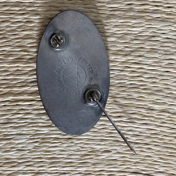 Vintage signed Aitkens pewter brooch pin - Picture 6 of 6